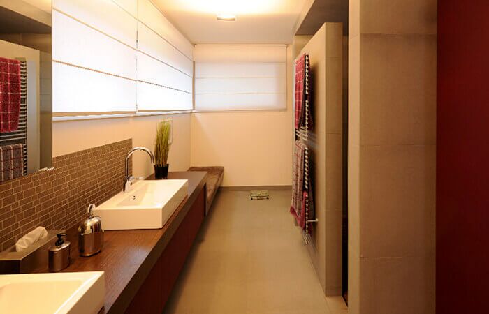 Ein exemplarischer Innenausbau im Bad – aus dem Tischler&shy;meister&shy;betrieb Korfmacher, Düsseldorf.